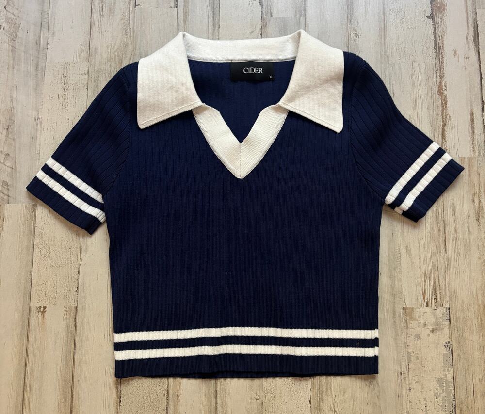 Cider Navy Blue and White Cropped Knit Top sz S NWOT